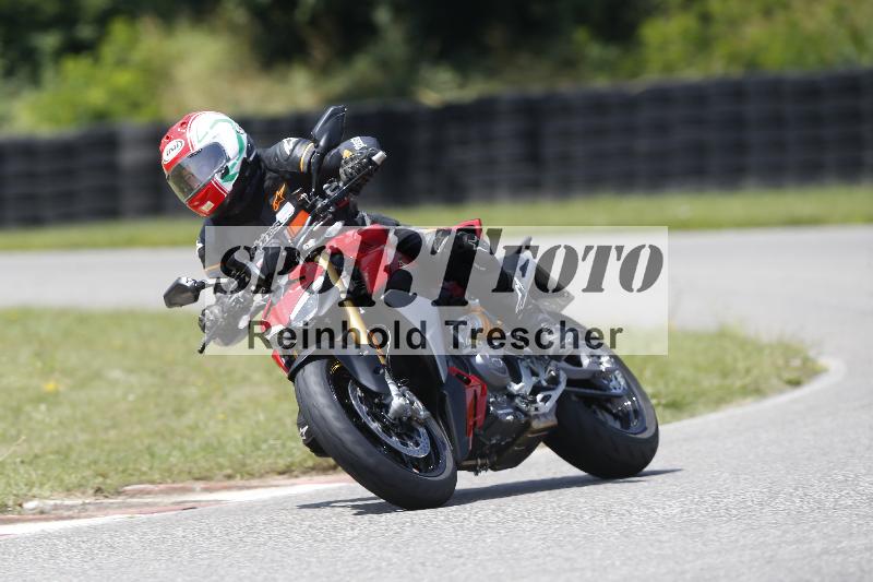 /27 12.06.2025 Ducati Schweiz Trackday Warmup  ADR/gruen-vert/ohne